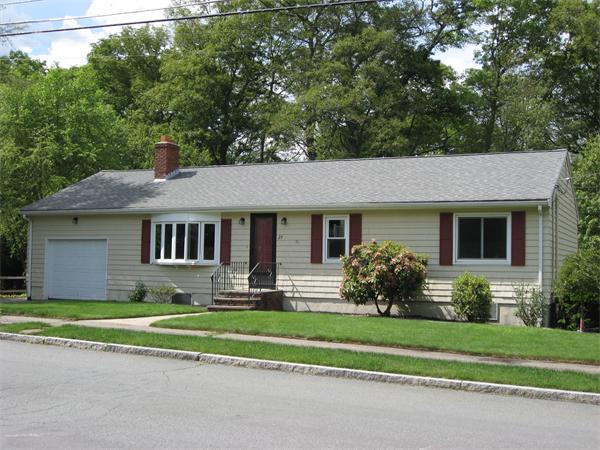 29 Reynolds Road Wakefield, MA 01880 - Photo 1 of 17 Gallery Image 1