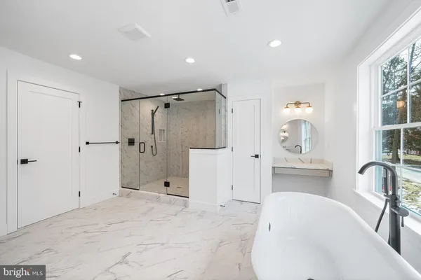$1,049,000 | 2 Fortuna Drive, Lansdale, PA 19446