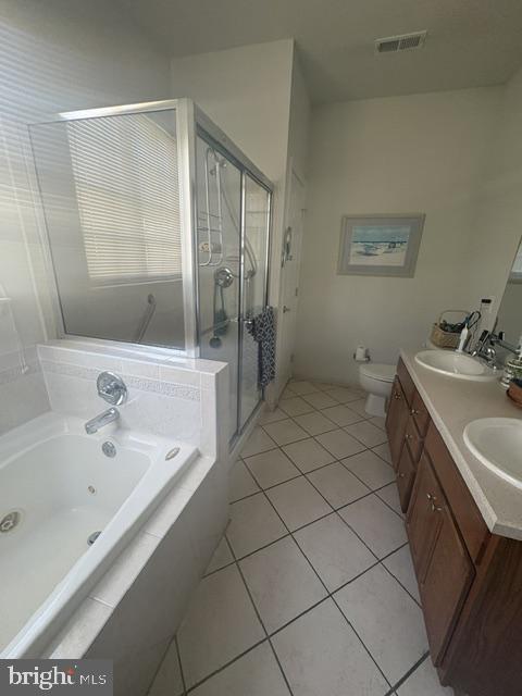 931 Hamilton Way Warminster, PA 18974 - Photo 15 of 27 Master Bathroom