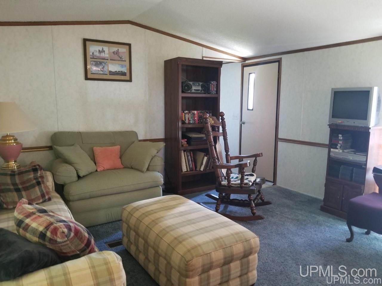 1164 North Co Rd 432 Gulliver, MI 49840 - Photo 8 of 23