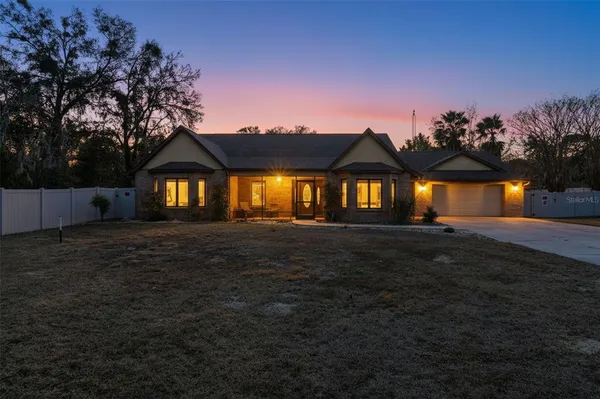 a view of a outdoor space