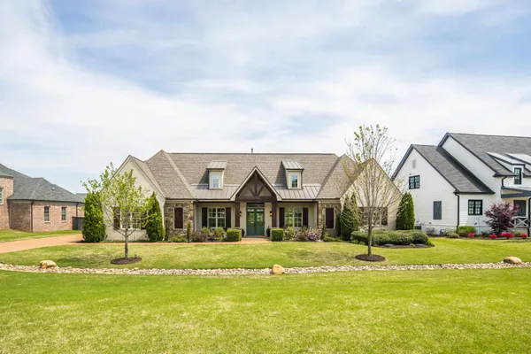 $829,500 | 1080 Greenbrier Lakes Boulevard, Piperton, TN 38017