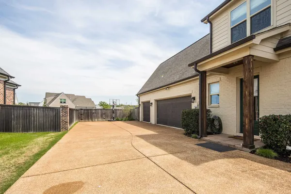 $829,500 | 1080 Greenbrier Lakes Boulevard, Piperton, TN 38017