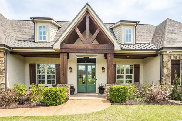 $829,500 | 1080 Greenbrier Lakes Boulevard, Piperton, TN 38017