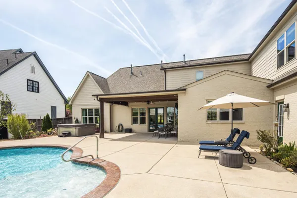 $829,500 | 1080 Greenbrier Lakes Boulevard, Piperton, TN 38017