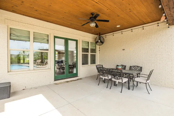 $829,500 | 1080 Greenbrier Lakes Boulevard, Piperton, TN 38017