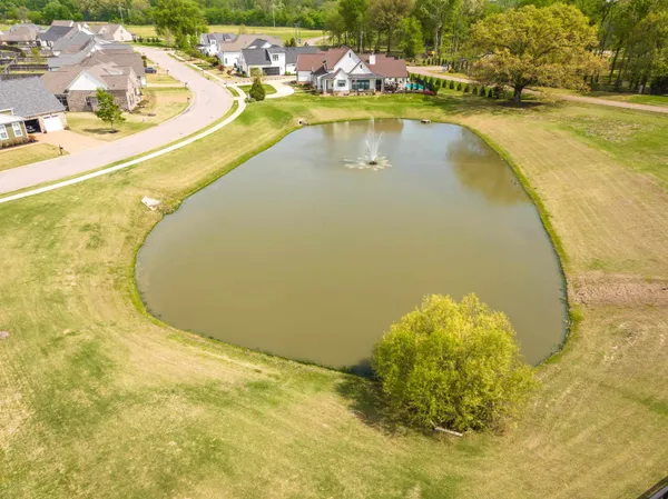 $829,500 | 1080 Greenbrier Lakes Boulevard, Piperton, TN 38017