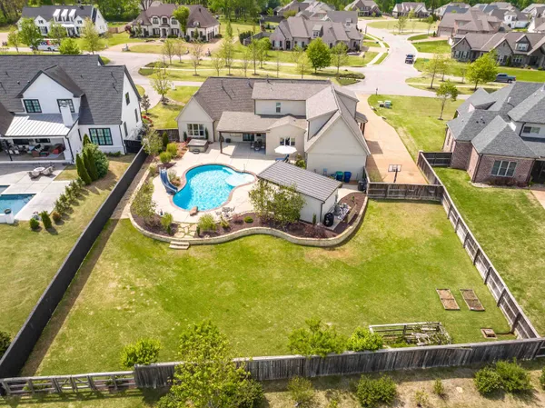 $829,500 | 1080 Greenbrier Lakes Boulevard, Piperton, TN 38017