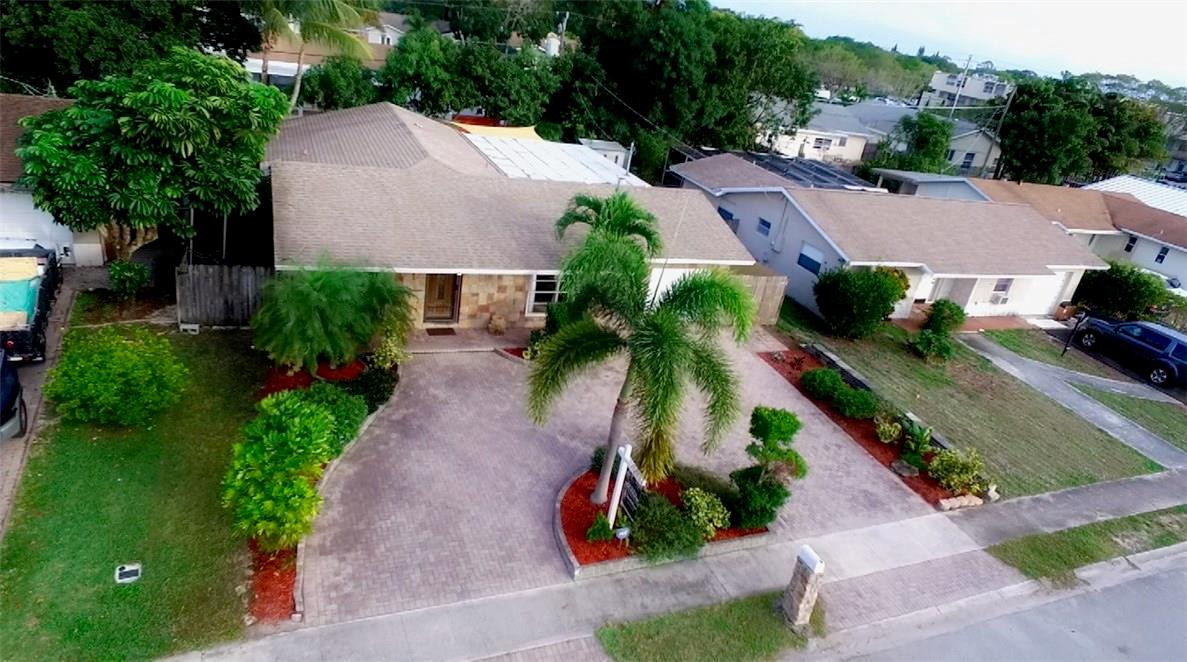 22288 Southwest 63rd Avenue Boca Raton, FL 33428 - Photo 2 of 16 Photo 2