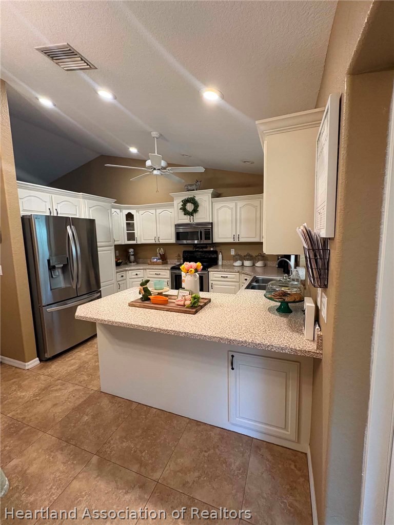 205 Howey Road Sebring, FL 33870 - Photo 8 of 50