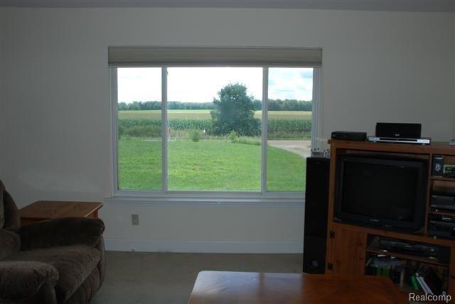 7228 North Robb Road Fowlerville, MI 48836 - Photo 14 of 21 DSC_0038 (Small)