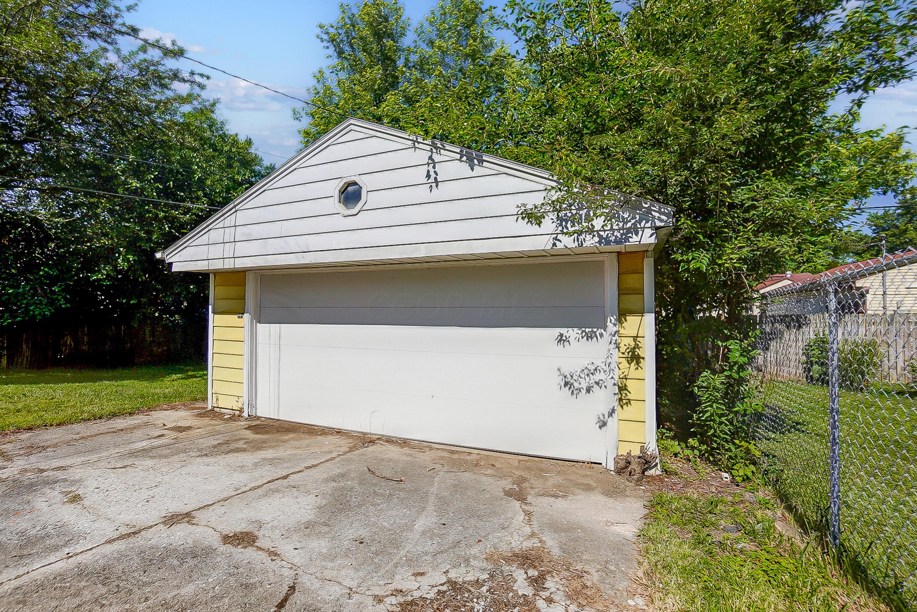 1589 Spaulding Road Dayton, OH 45432 - Photo 27 of 28 027