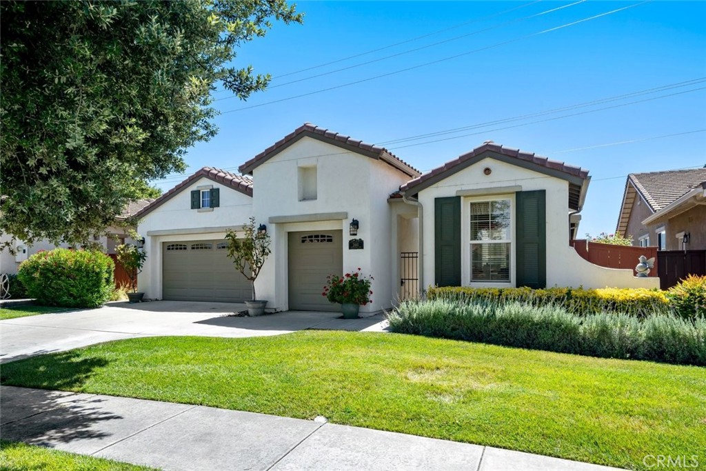 2441 Traditions Loop Paso Robles, CA 93446 - Photo 1 of 61