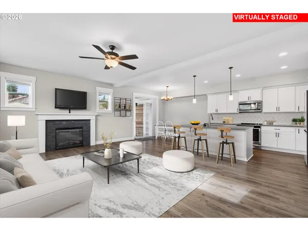 $699,000 | 297 Northeast Regan Hill Loop, Estacada, OR 97023