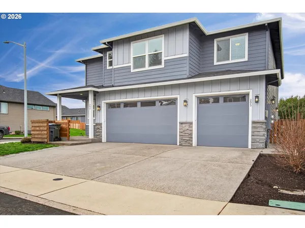 $699,000 | 297 Northeast Regan Hill Loop, Estacada, OR 97023