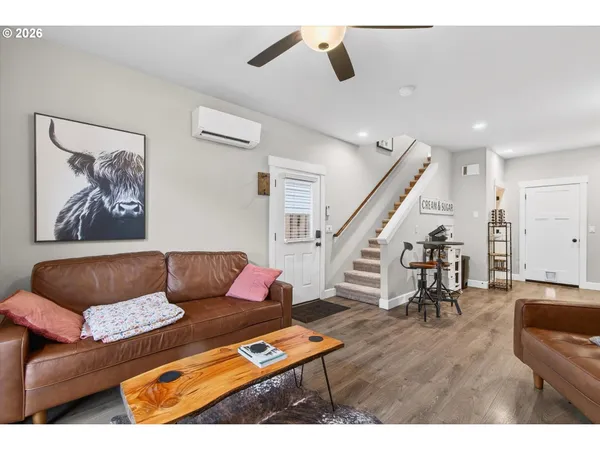 $699,000 | 297 Northeast Regan Hill Loop, Estacada, OR 97023