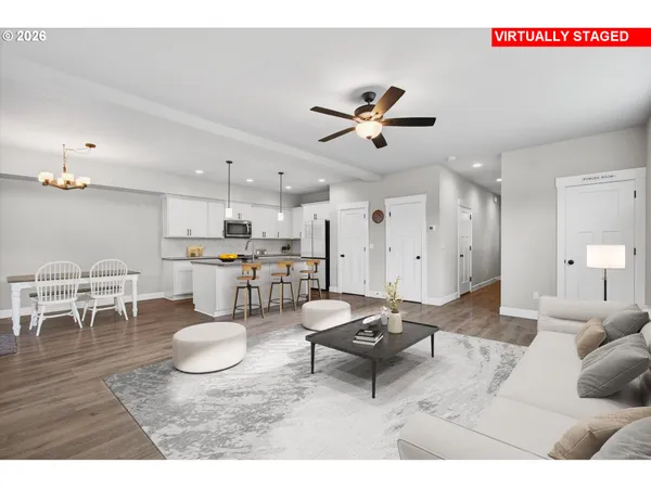 $699,000 | 297 Northeast Regan Hill Loop, Estacada, OR 97023