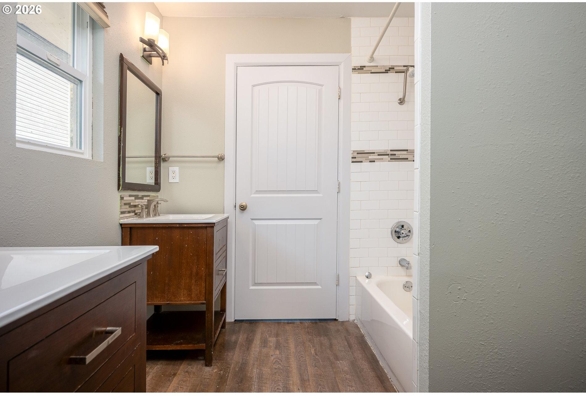 12344 Southeast Bush Street Portland, OR 97236 - Photo 17 of 28 Unit #3
