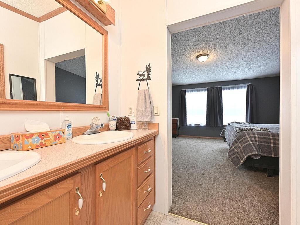 27244 Bass Brook Lane Cohasset, MN 55721 - Photo 16 of 34