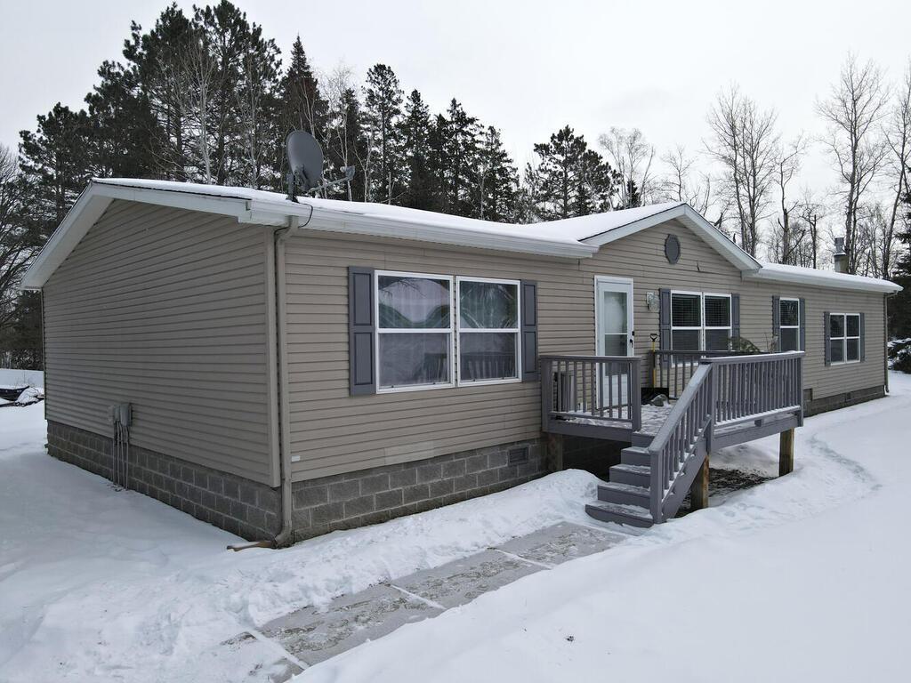 27244 Bass Brook Lane Cohasset, MN 55721 - Photo 2 of 34