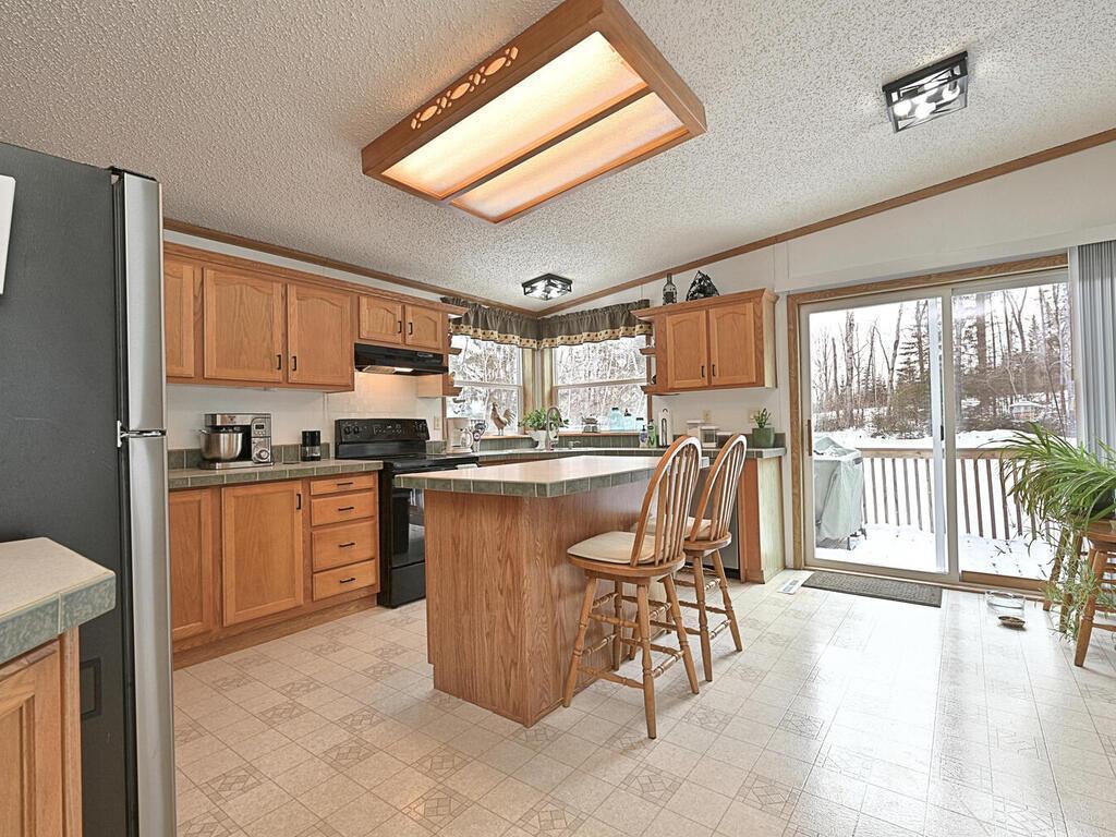 27244 Bass Brook Lane Cohasset, MN 55721 - Photo 10 of 34