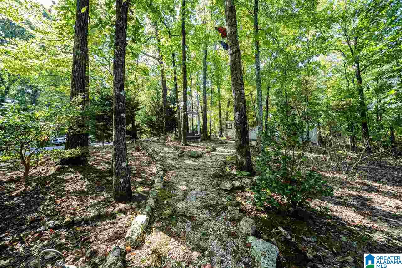 1086 Crest Road Leeds, AL 35094 - Photo 9 of 40