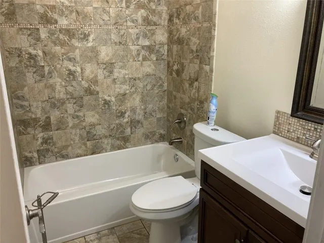 $1,900 | 5629 Rosalie Court, Metairie, LA 70003