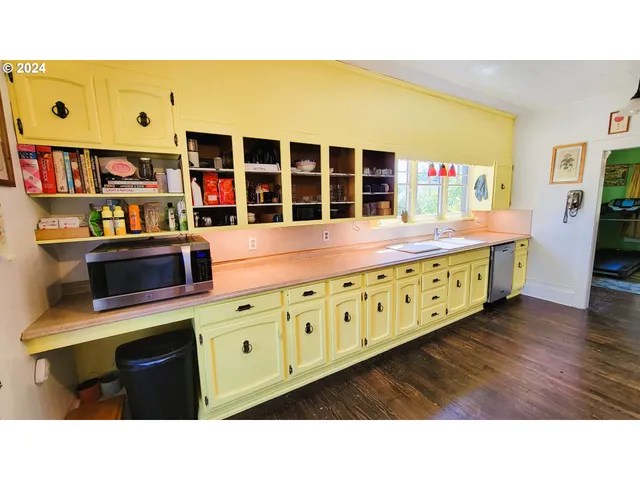 $415,000 | 316 North 9th Street, Cottage Grove, OR 97424