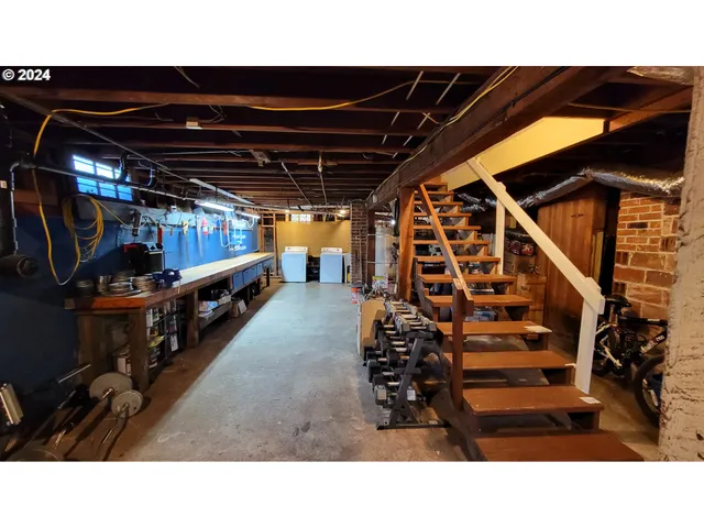 $415,000 | 316 North 9th Street, Cottage Grove, OR 97424