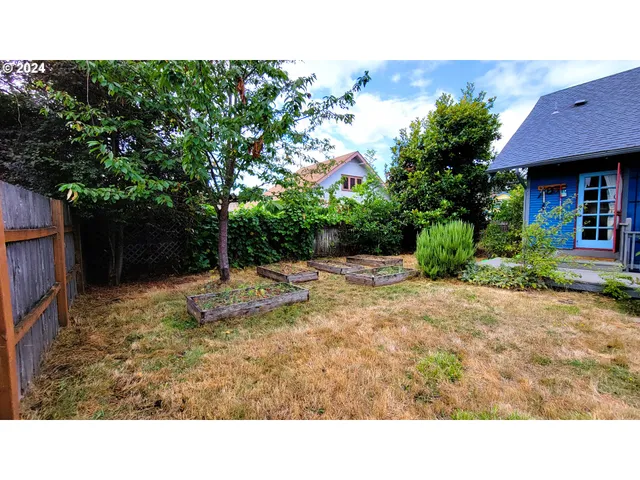 $415,000 | 316 North 9th Street, Cottage Grove, OR 97424