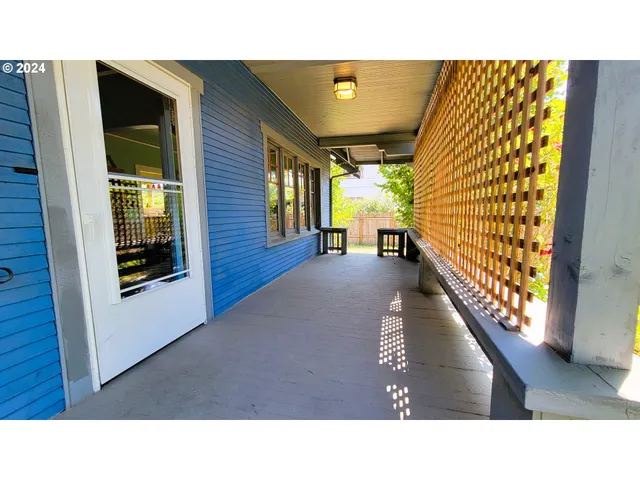 $415,000 | 316 North 9th Street, Cottage Grove, OR 97424