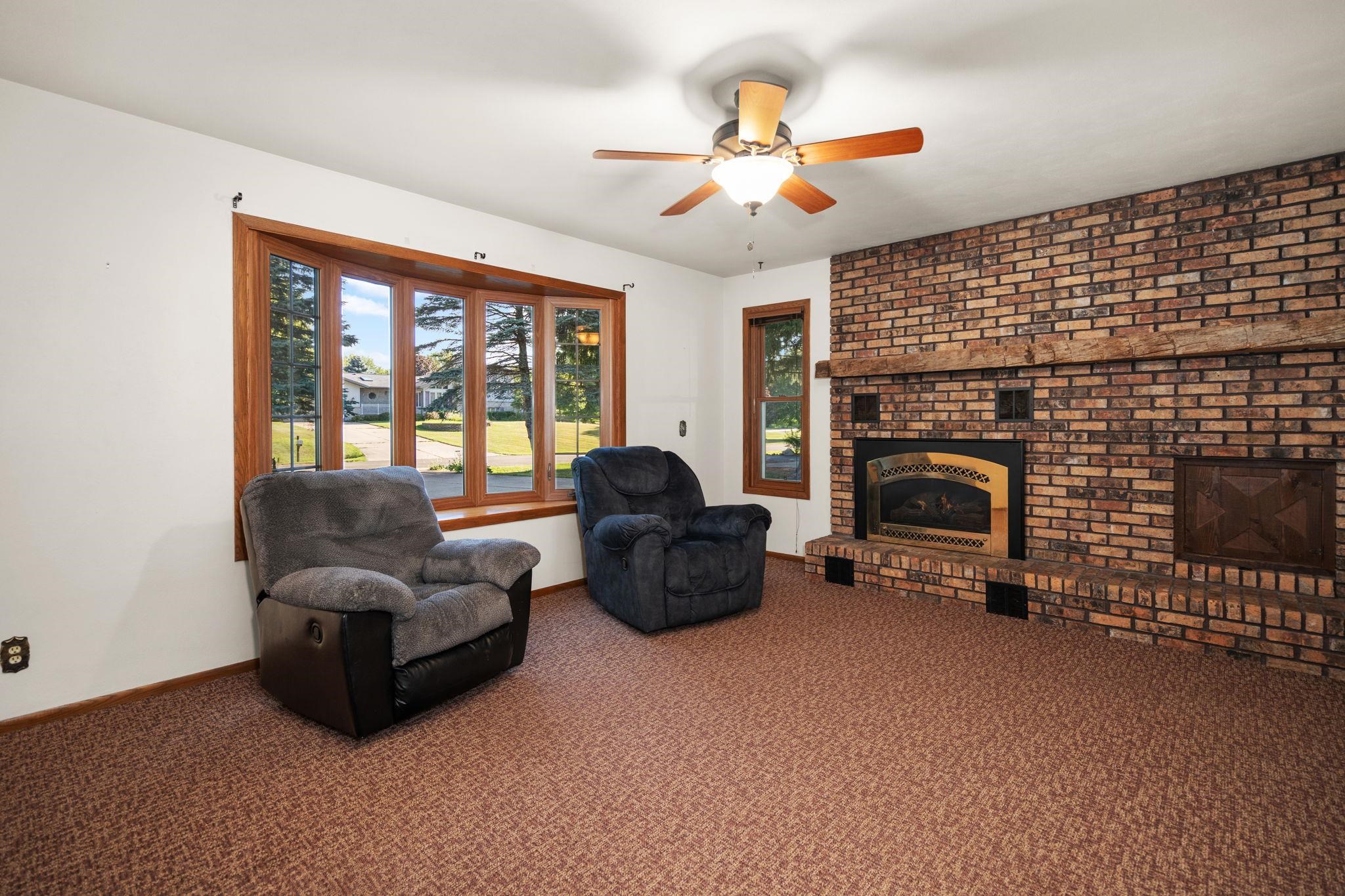W8777 Eagle Road Beaver Dam, WI 53916 - Photo 5 of 39