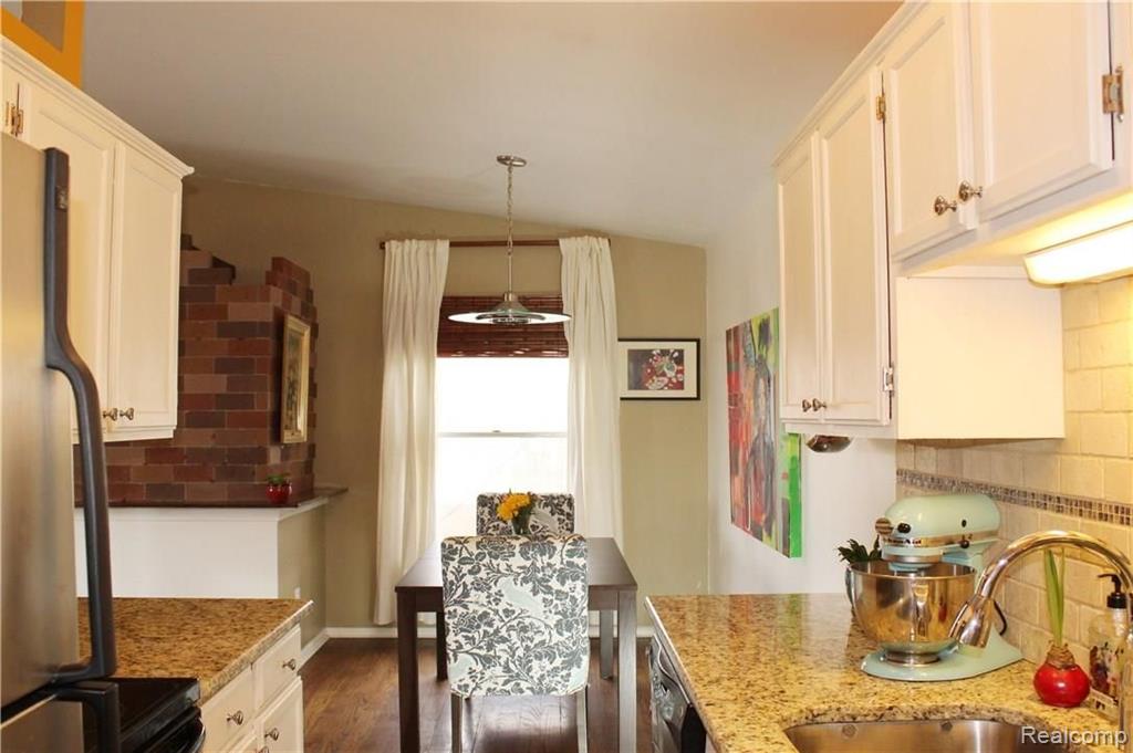 351 South Crooks Road Clawson, MI 48017 - Photo 14 of 24 Gallery Image 14