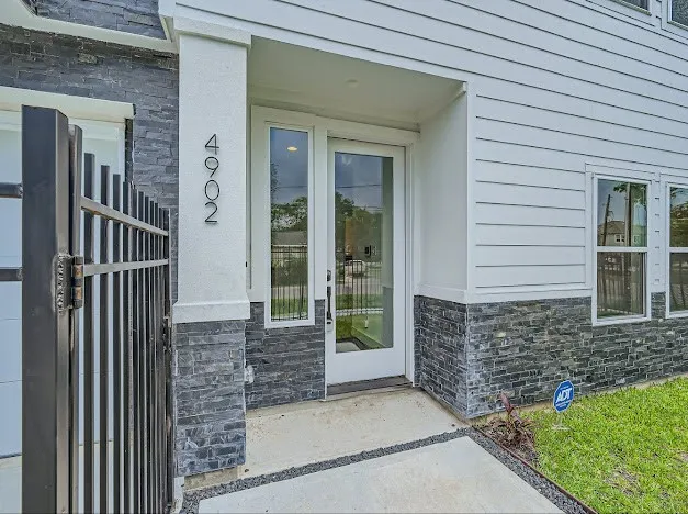 $3,000 | 4902 Nichols Street, Houston, TX 77020