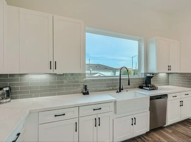 $3,000 | 4902 Nichols Street, Houston, TX 77020