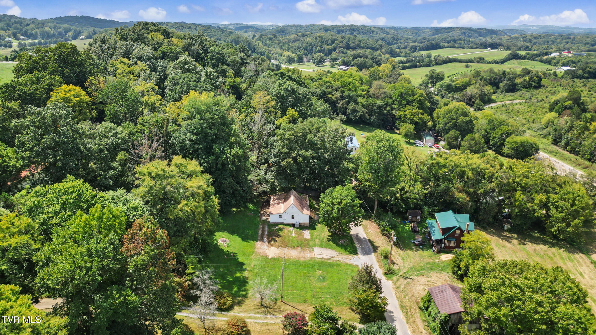 380 Mulberry Road Greeneville, TN 37745 - Photo 2 of 42 45_dji_0125