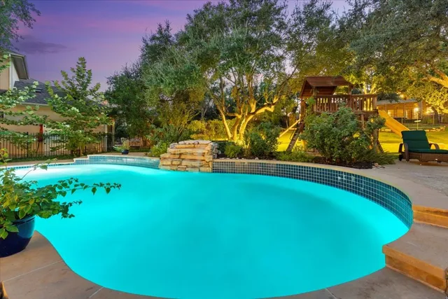 $2,050,000 | 1632 Resaca Boulevard, Austin, TX 78738