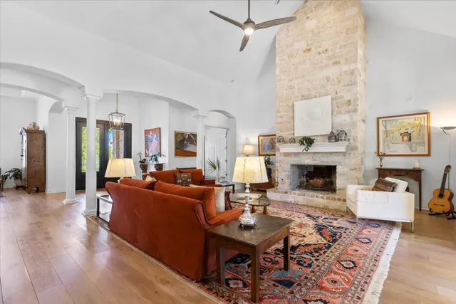 $2,050,000 | 1632 Resaca Boulevard, Austin, TX 78738