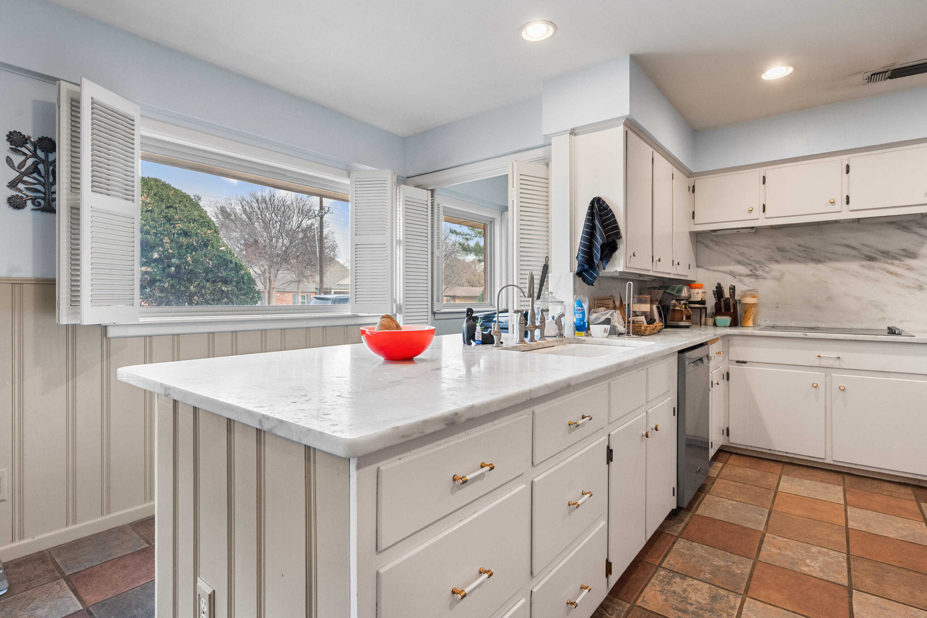 3309 42nd Street Lubbock, TX 79413 - Photo 16 of 31 Kitchen