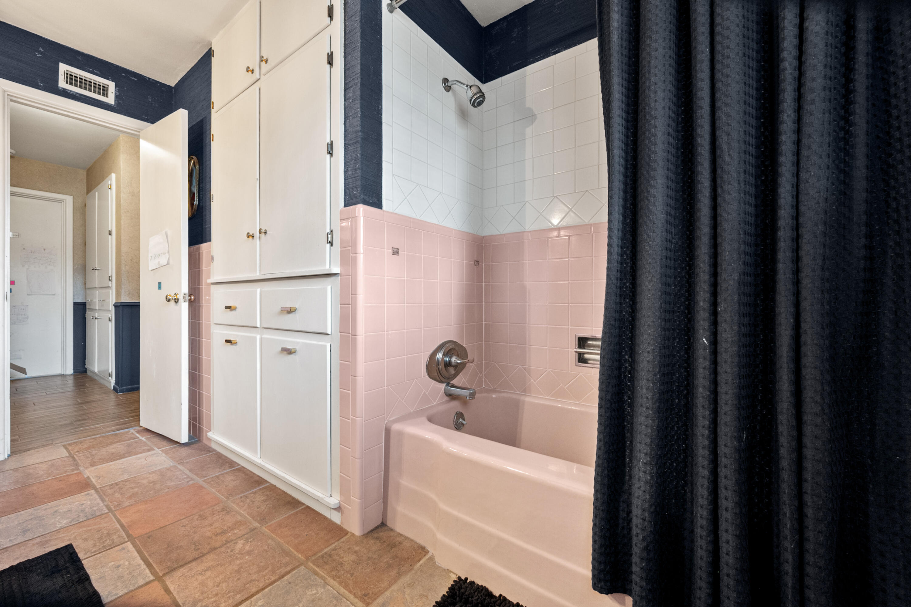 3309 42nd Street Lubbock, TX 79413 - Photo 26 of 31 Full 2nd Bathroom