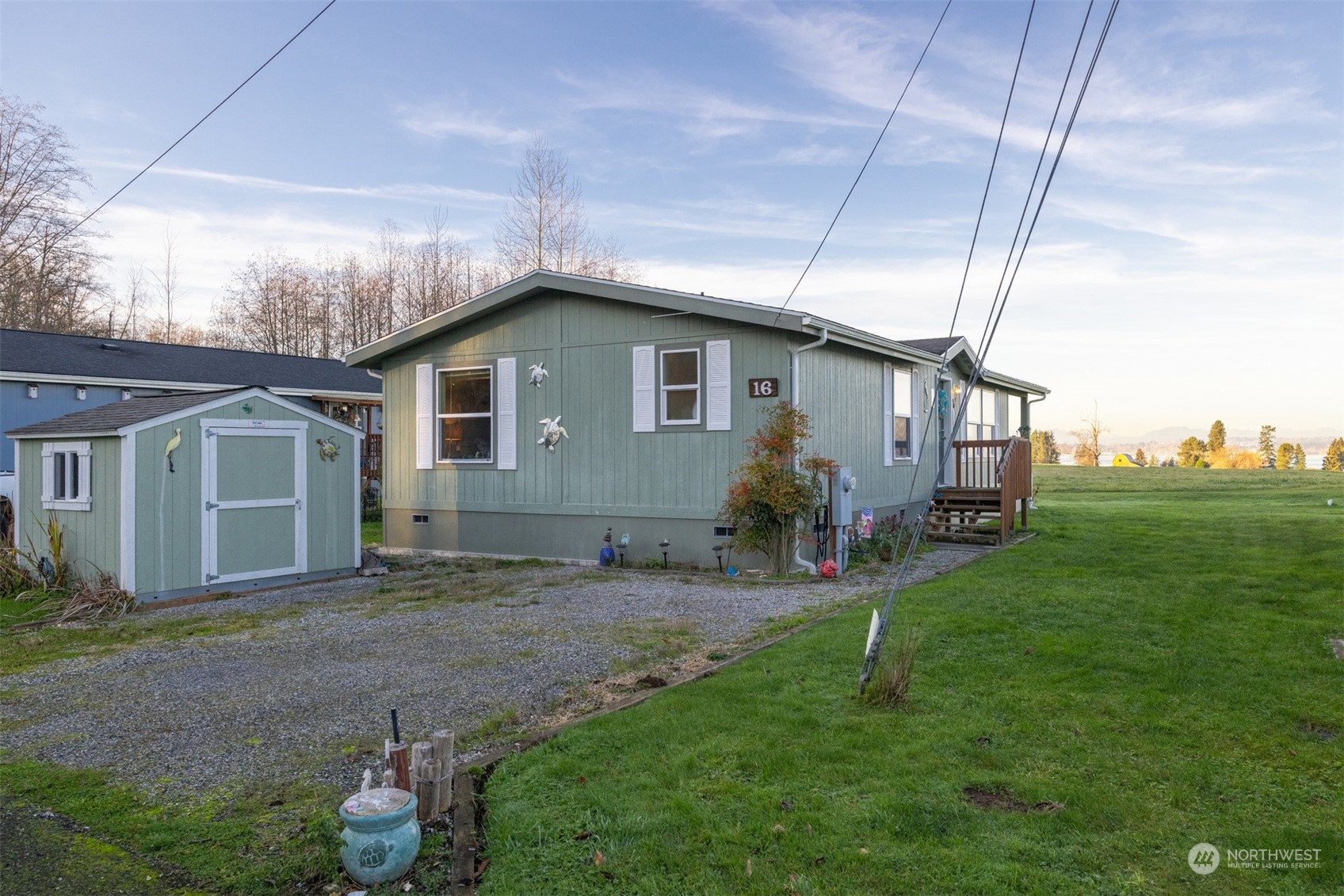8585 Harborview Road, Unit 16 Blaine, WA 98230 - Photo 8 of 30 Gallery Image 8