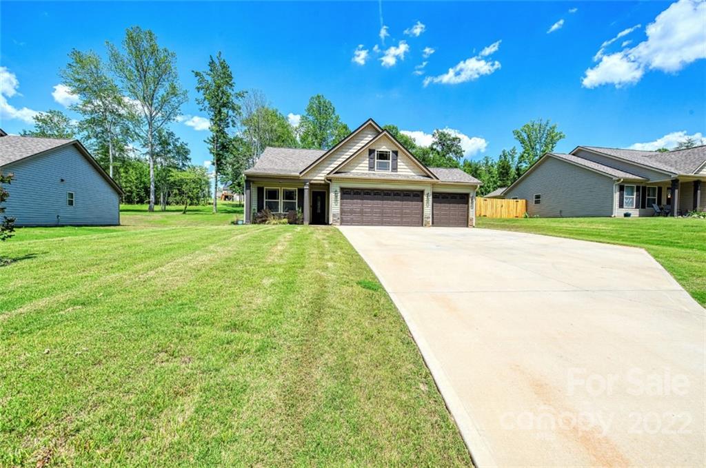 233 Sunward Path Inman, SC 29349 - Photo 1 of 48 front view of a house with a yard