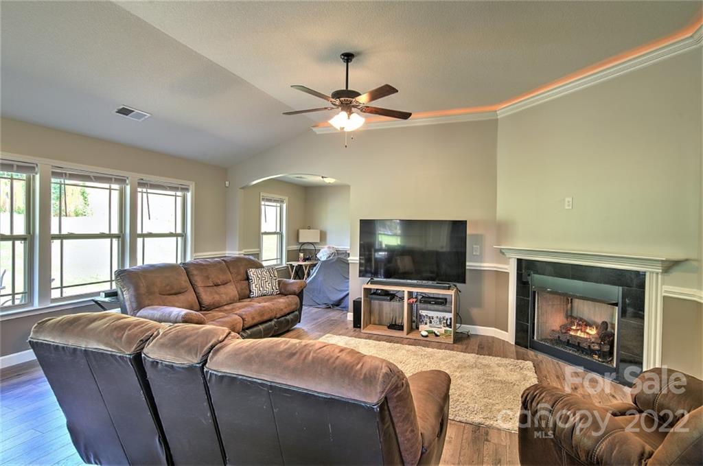 233 Sunward Path Inman, SC 29349 - Photo 20 of 48 a living room with furniture and a flat screen tv