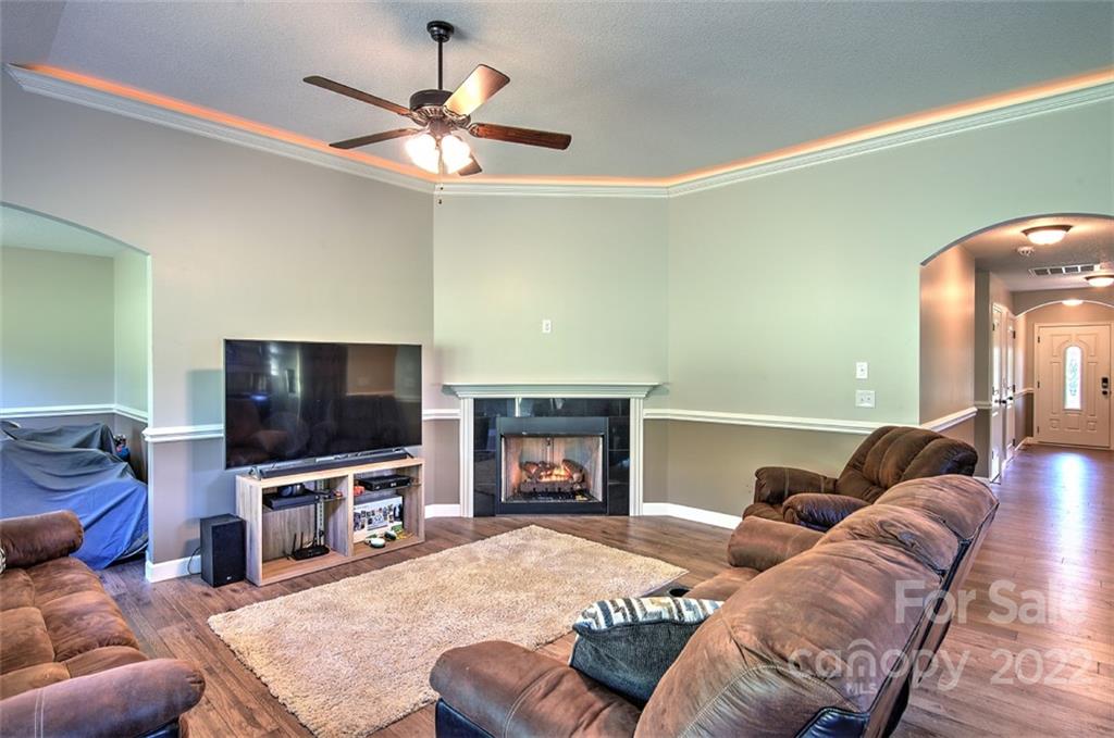 233 Sunward Path Inman, SC 29349 - Photo 21 of 48 a living room with furniture and a flat screen tv