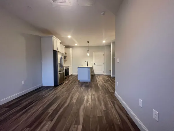 $1,850 | 25 Lowell Street, Unit 306, Manchester, NH 03101