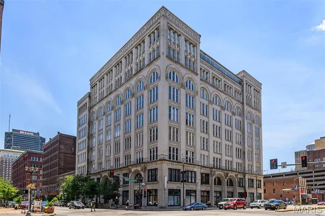 $1,600 | 1136 Washington Avenue, Unit 407, St. Louis, MO 63101