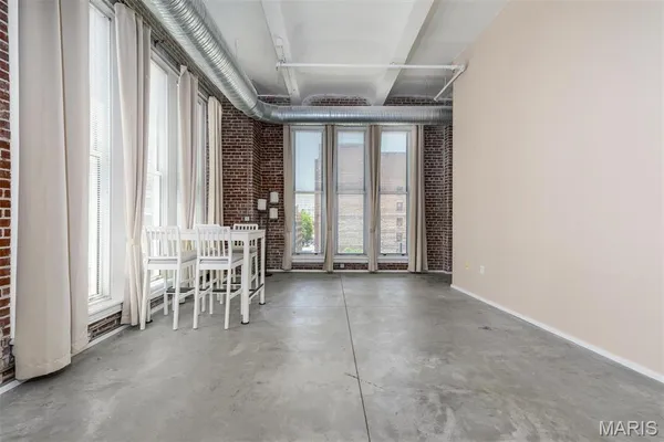 $1,500 | 1136 Washington Avenue, Unit 407, St. Louis, MO 63101