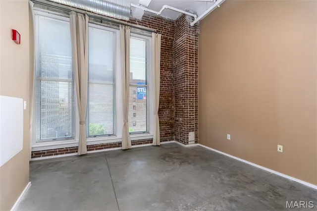 $1,600 | 1136 Washington Avenue, Unit 407, St. Louis, MO 63101