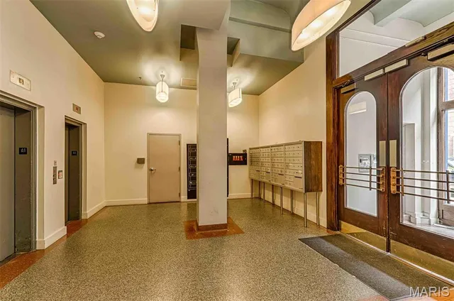 $1,600 | 1136 Washington Avenue, Unit 407, St. Louis, MO 63101