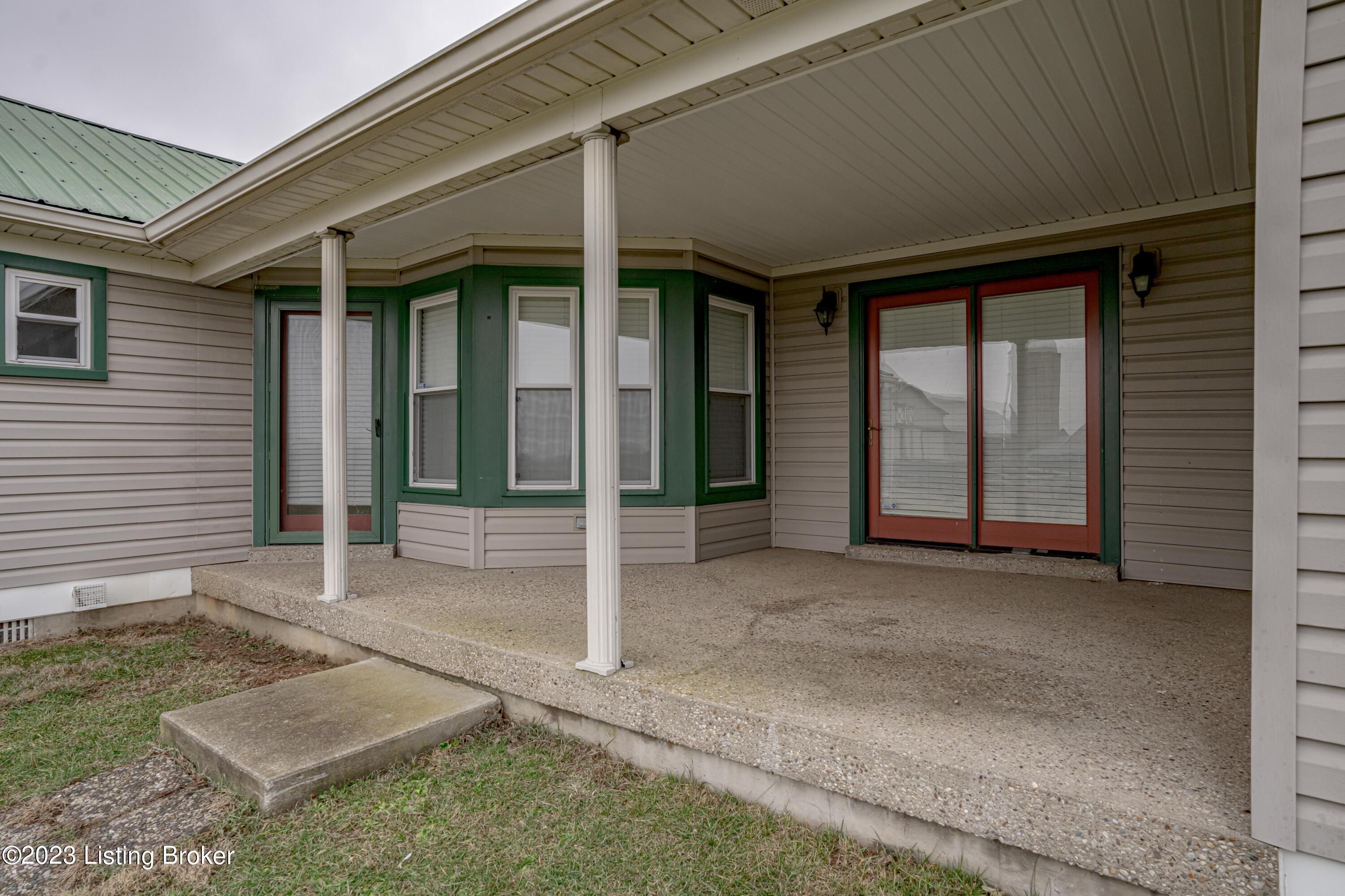 1039 Stapleton Road Shelbyville, KY 40065 - Photo 28 of 98 DSC05345